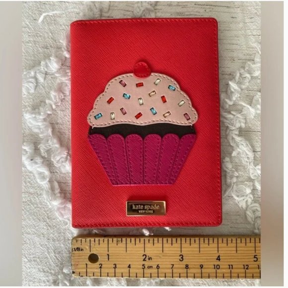 Kate Spade Take The Cake Imogene Passport case wallet like new no tags - Picture 7 of 14